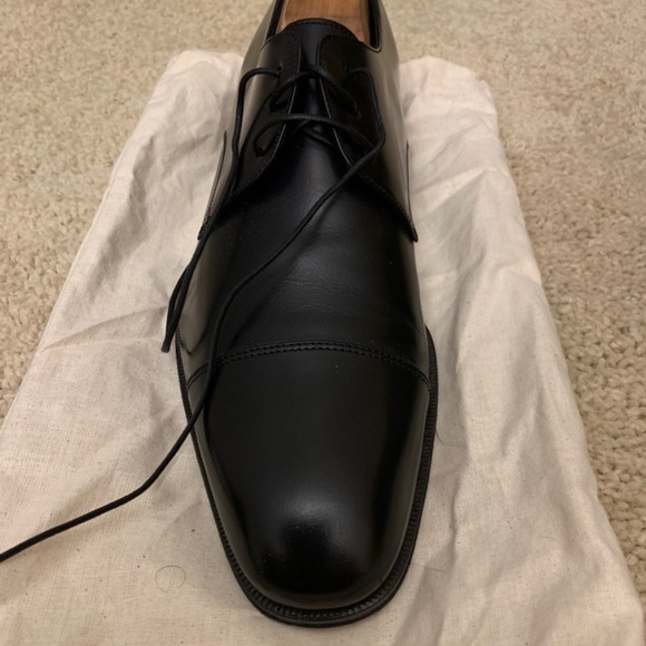 Mens Salvatore Ferragamo Black Leather Dress Shoes